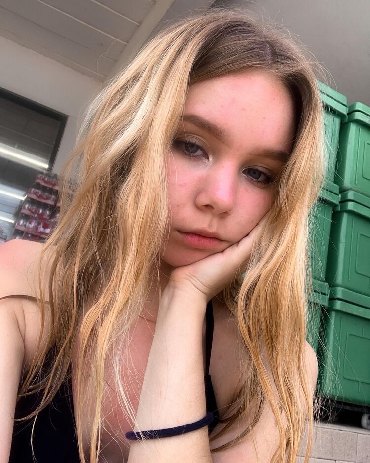  31631781  , 23 ,    Chai Nat