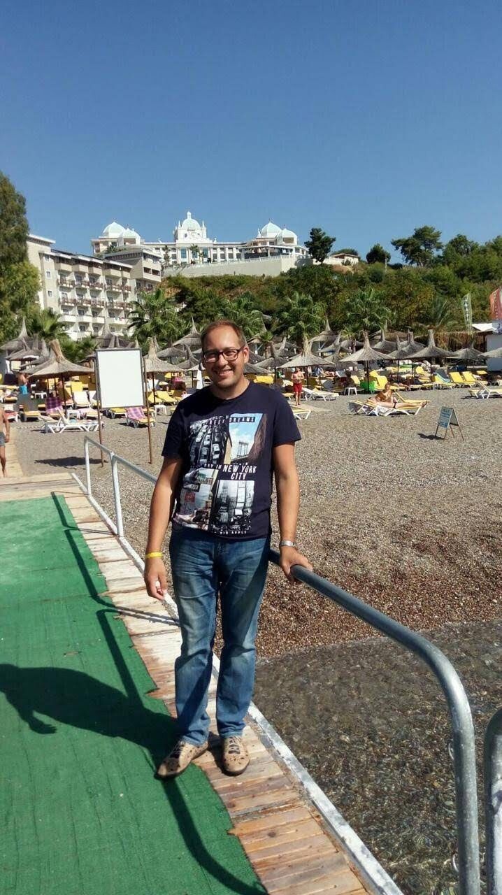  ,   Valentin, 37 ,   ,   , c , 