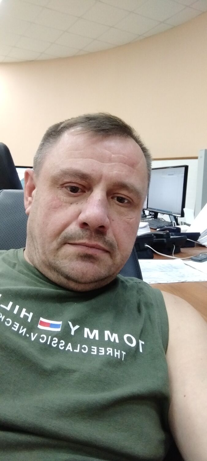  24588121  Oleg, 48 ,    