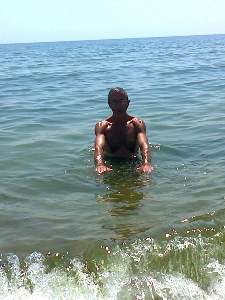  7758181  Sergei, 63 ,    