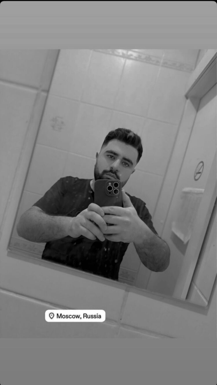  48617331  Samet, 25 ,    Canary Wharf