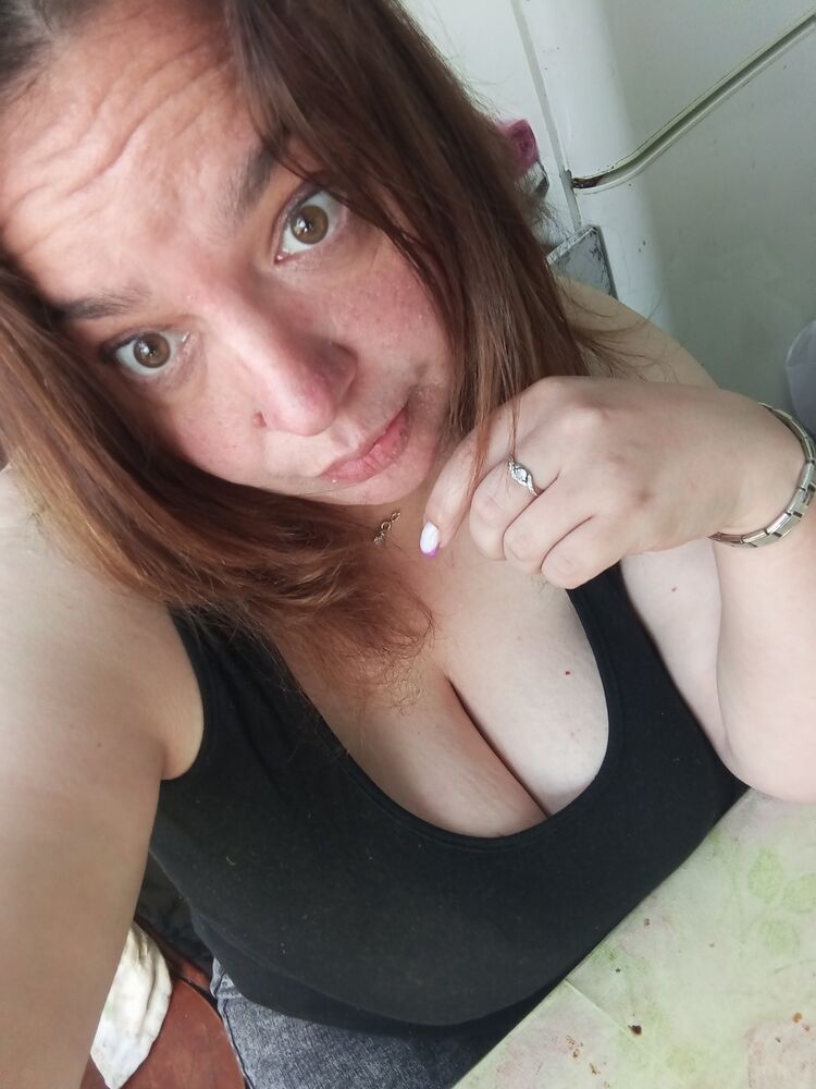  51839311  Olga, 32 ,    