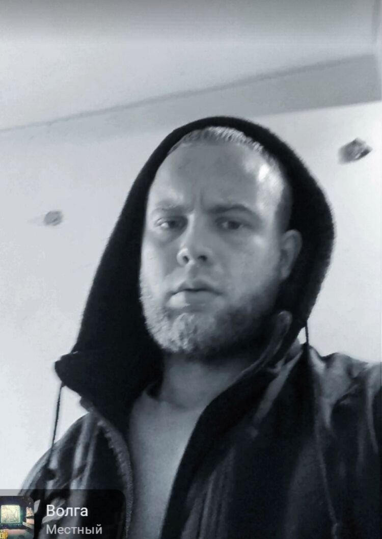  54062231  Yaroslav, 24 ,    