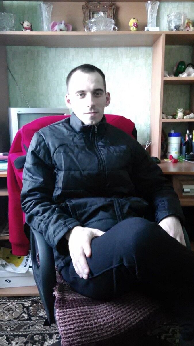  8686011  Andrei, 34 ,    