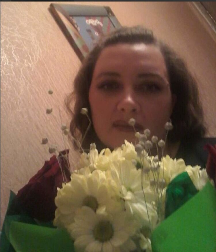  ,   Ksenia, 48 ,   c 