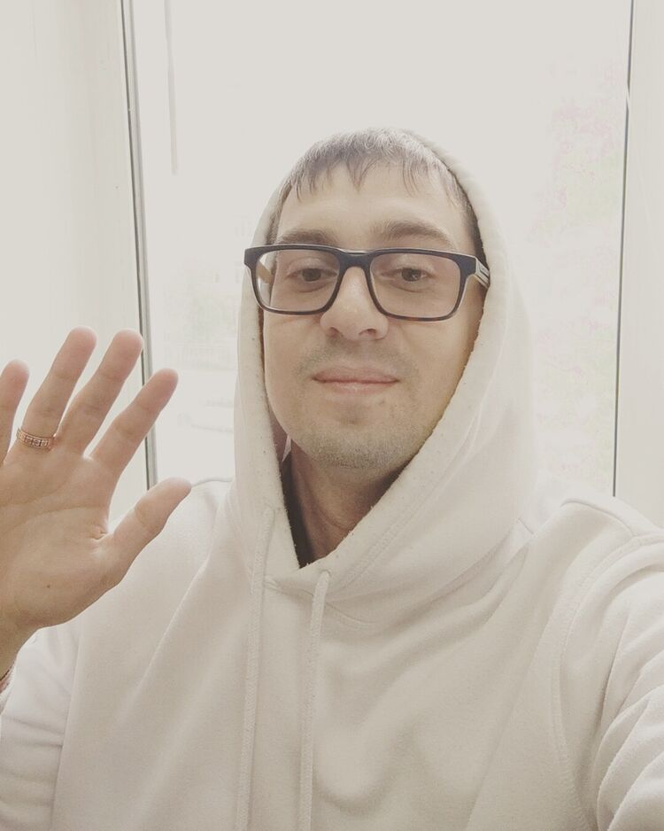  ,   Maxim, 33 ,   ,   , c , 