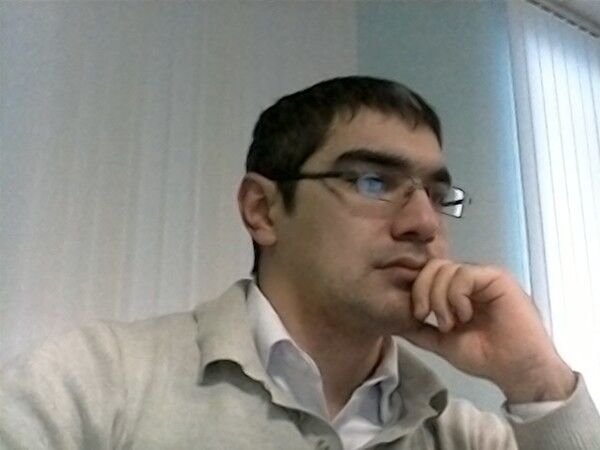  8724301  Dik, 37 ,    