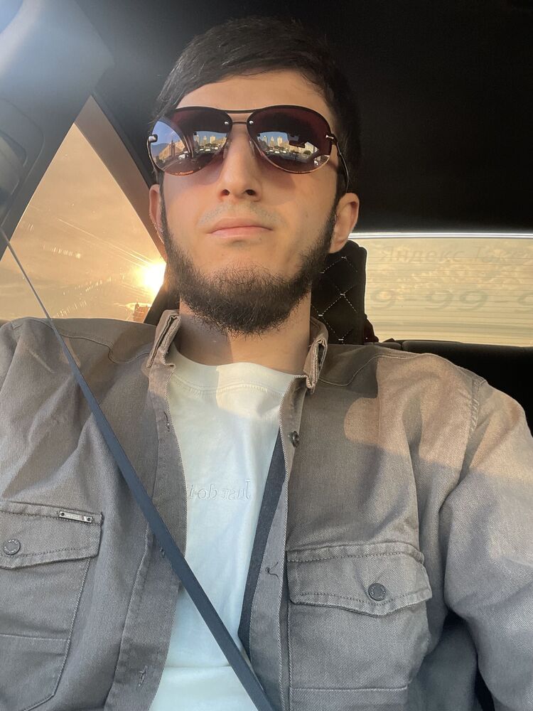  52854801  , 24 ,    