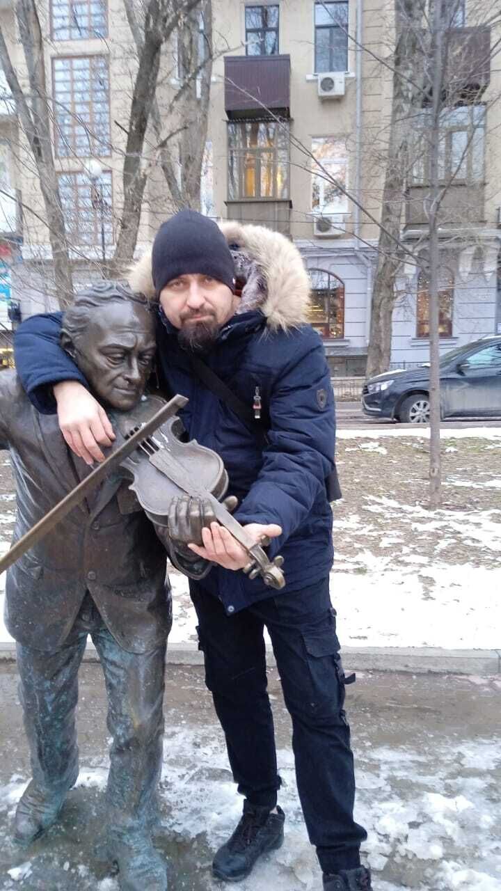  44051751  , 37 ,    --