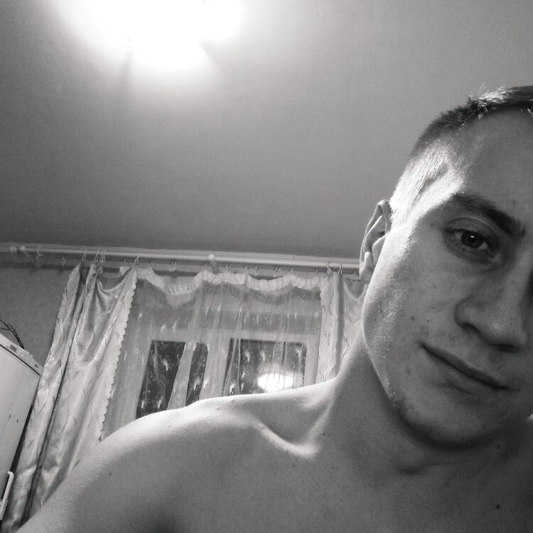  ,   Oleksandr, 25 ,   ,   , c 