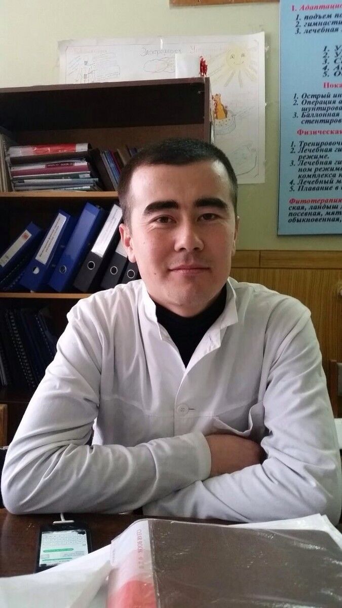  ,   Doctor, 32 ,  