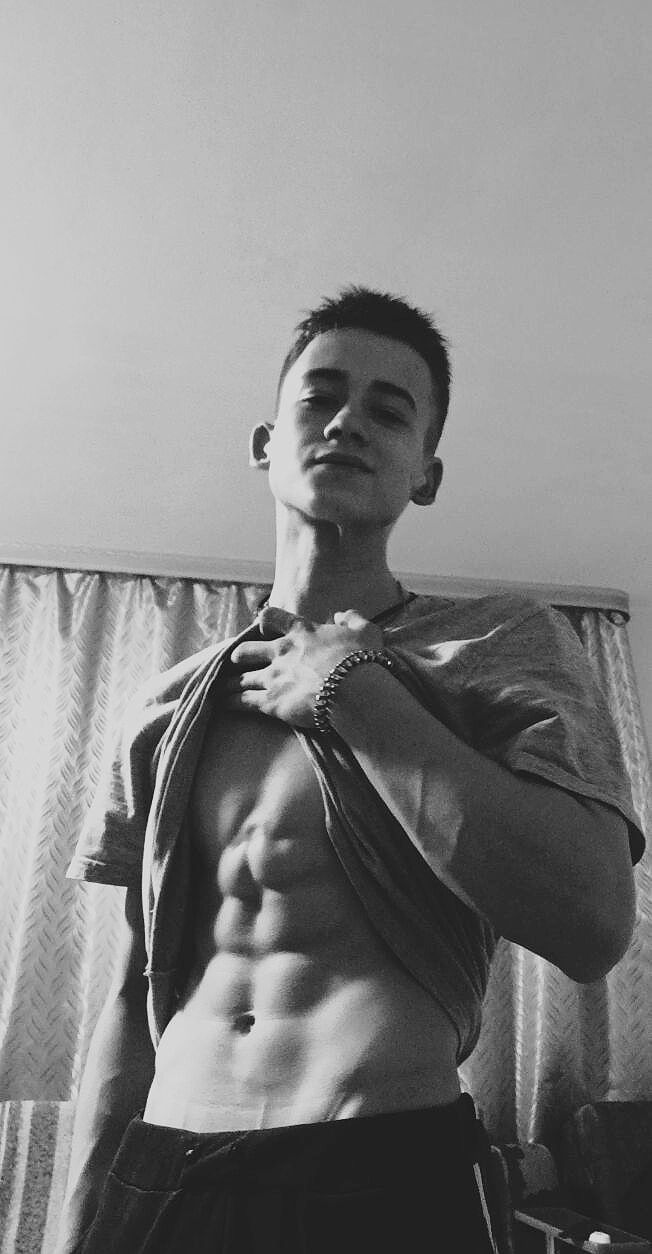  25328381  Danil, 22 ,    