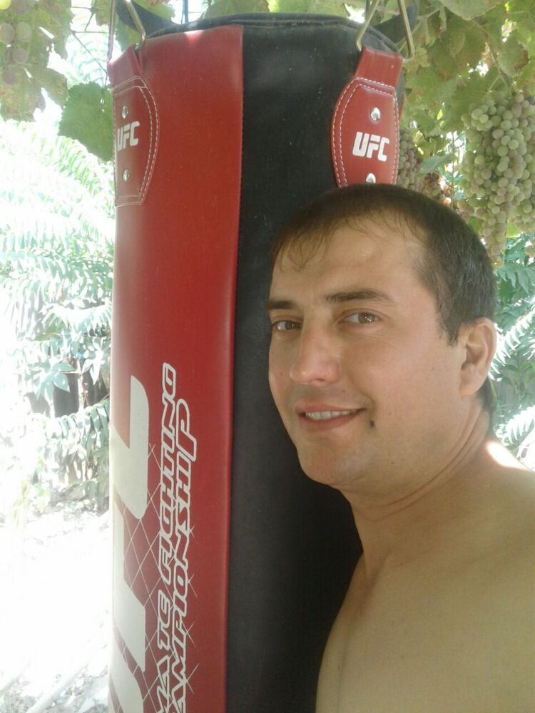  25273651  ALAN, 42 ,    