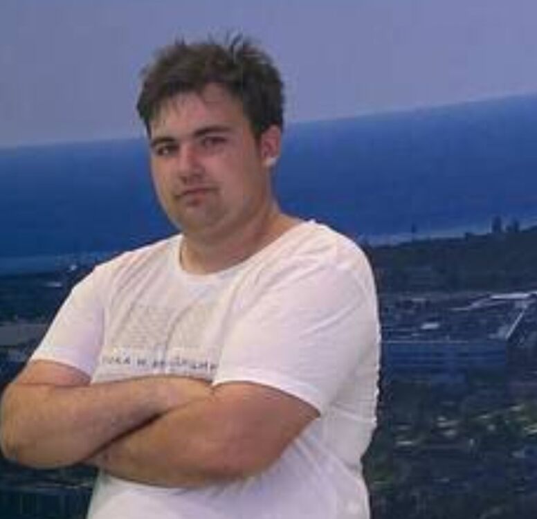  47270671  Matvey, 19 ,    