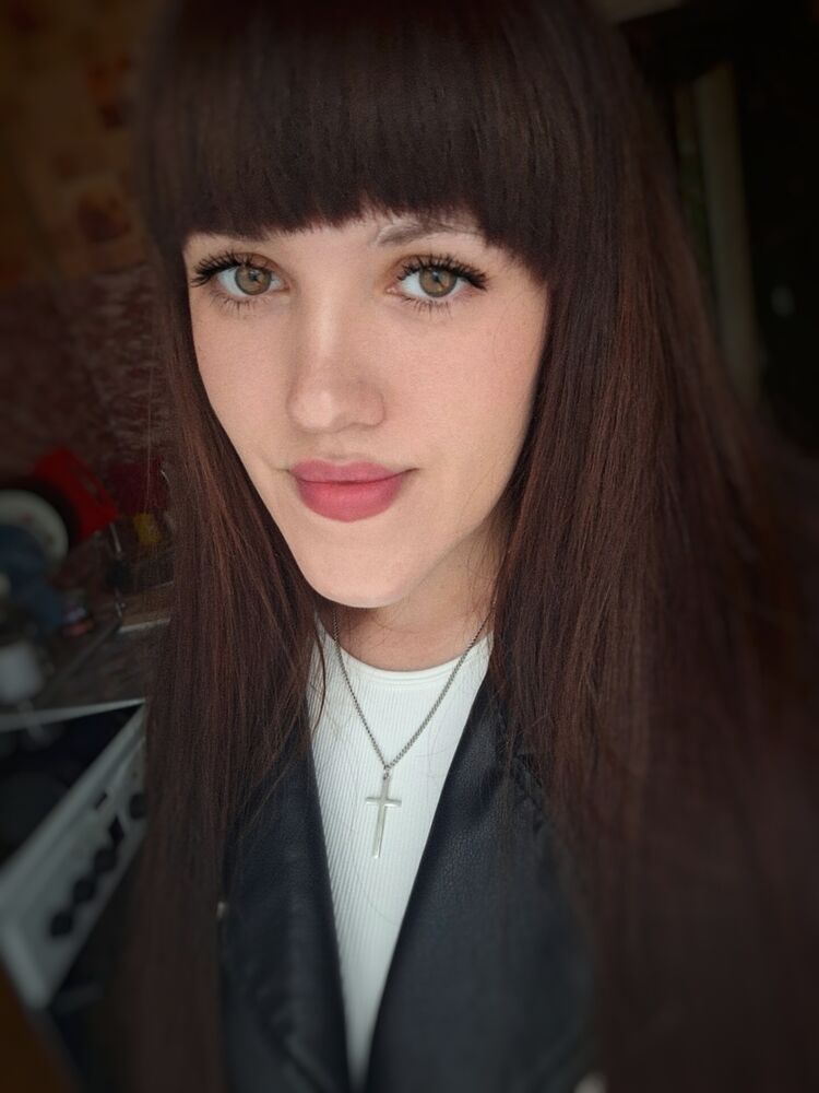  53326981  Ksenia, 25 ,    