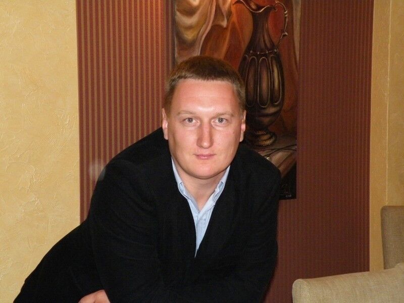  ,   Tomas, 42 ,   ,   , c 