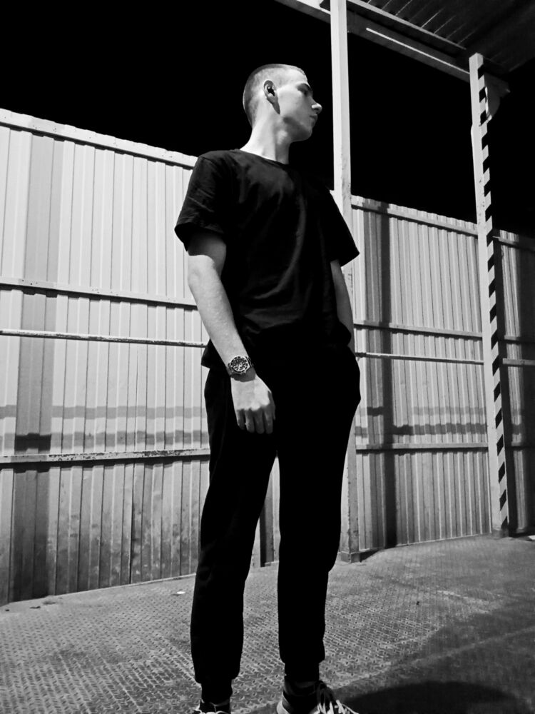  53682871  , 19 ,    --