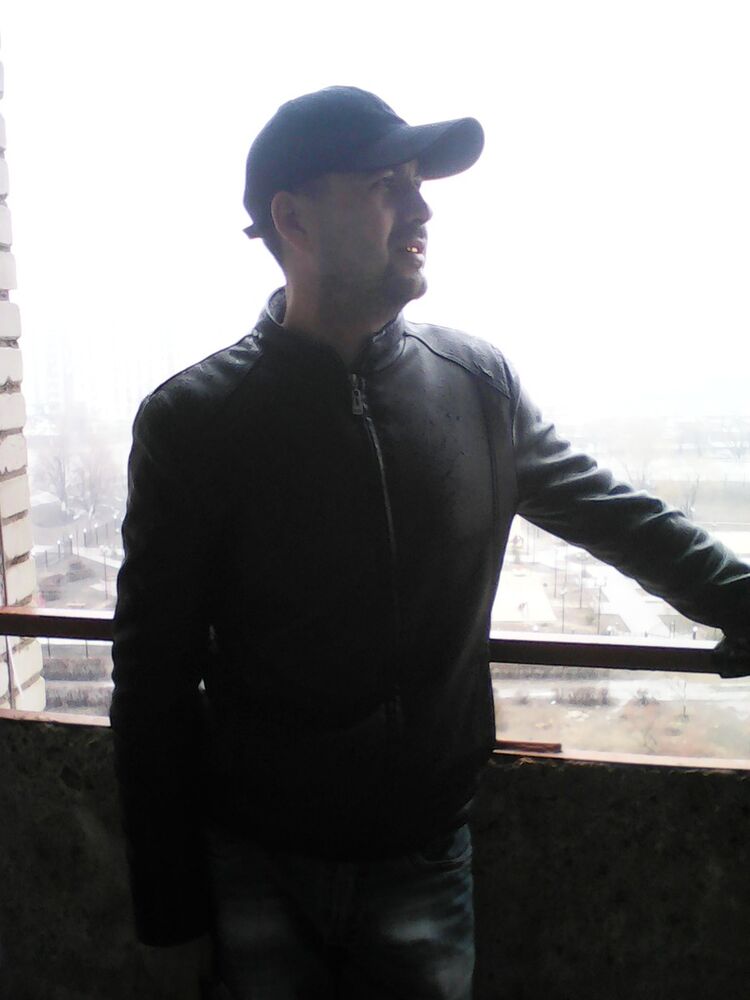  5844211  Zhora, 43 ,    