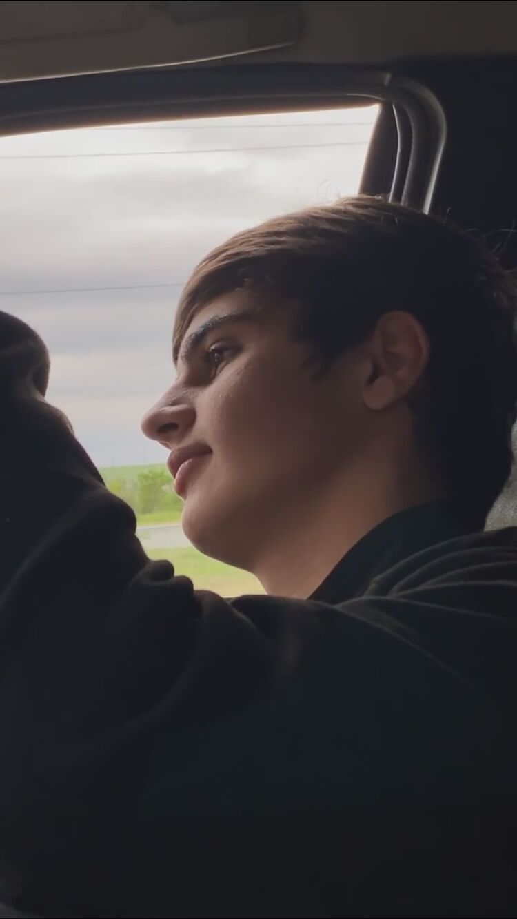  26192531  Karen, 21 ,    