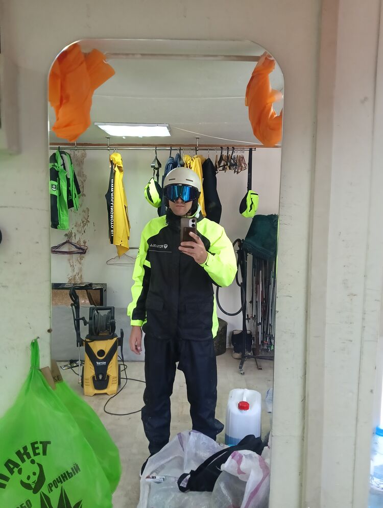  35176271  , 27 ,    