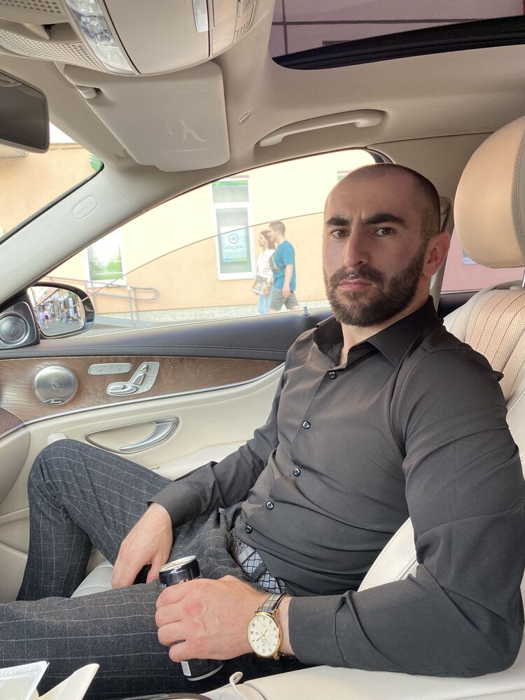 ���� 41637301 ������� Adam, 33 ����, ���� ���������� � �����-����������