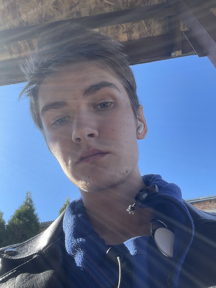  53836481  Roman, 21 ,    