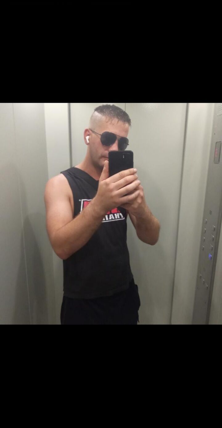  ,   Anton, 35 ,   ,   , c , 