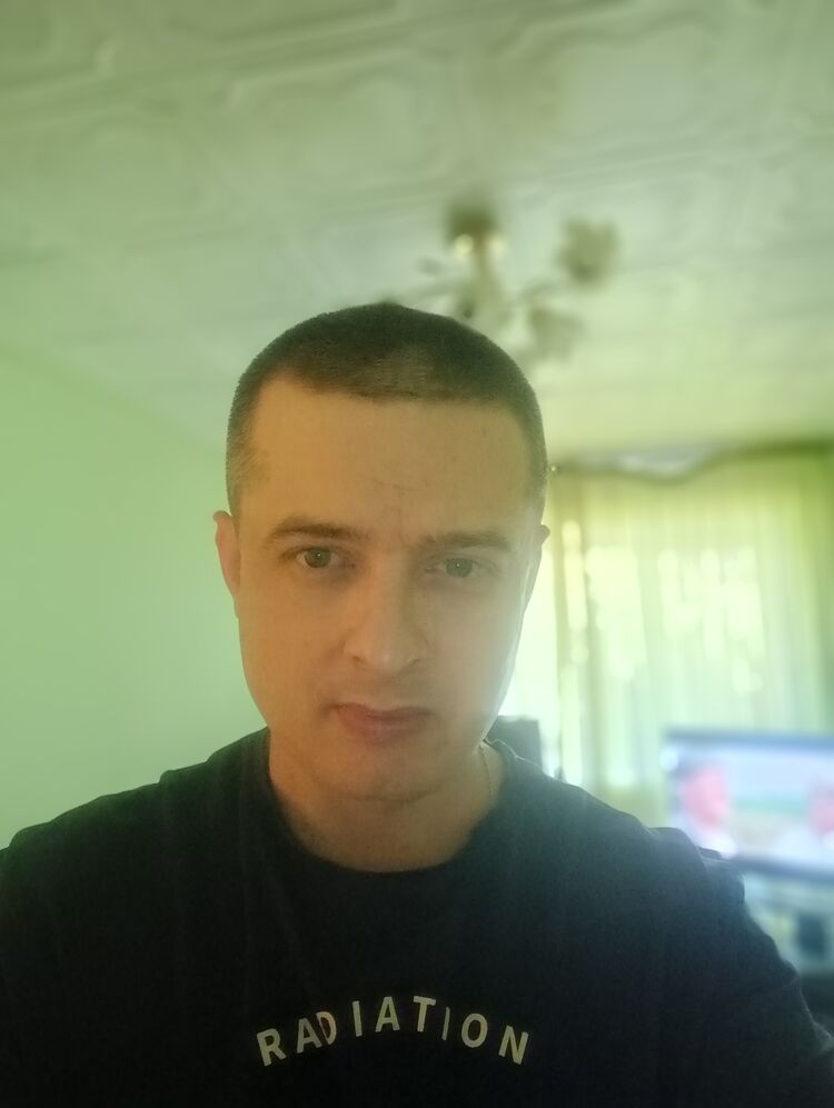  54127711  Maxim, 41 ,    