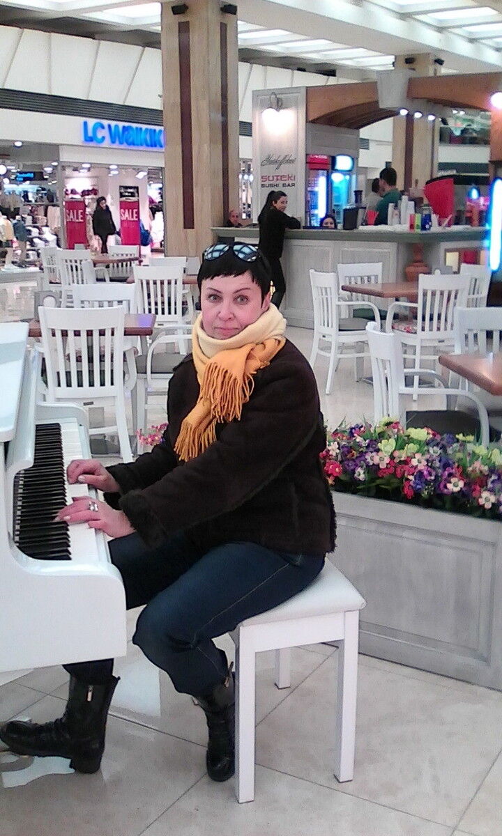  8079141  Svetka, 49 ,    