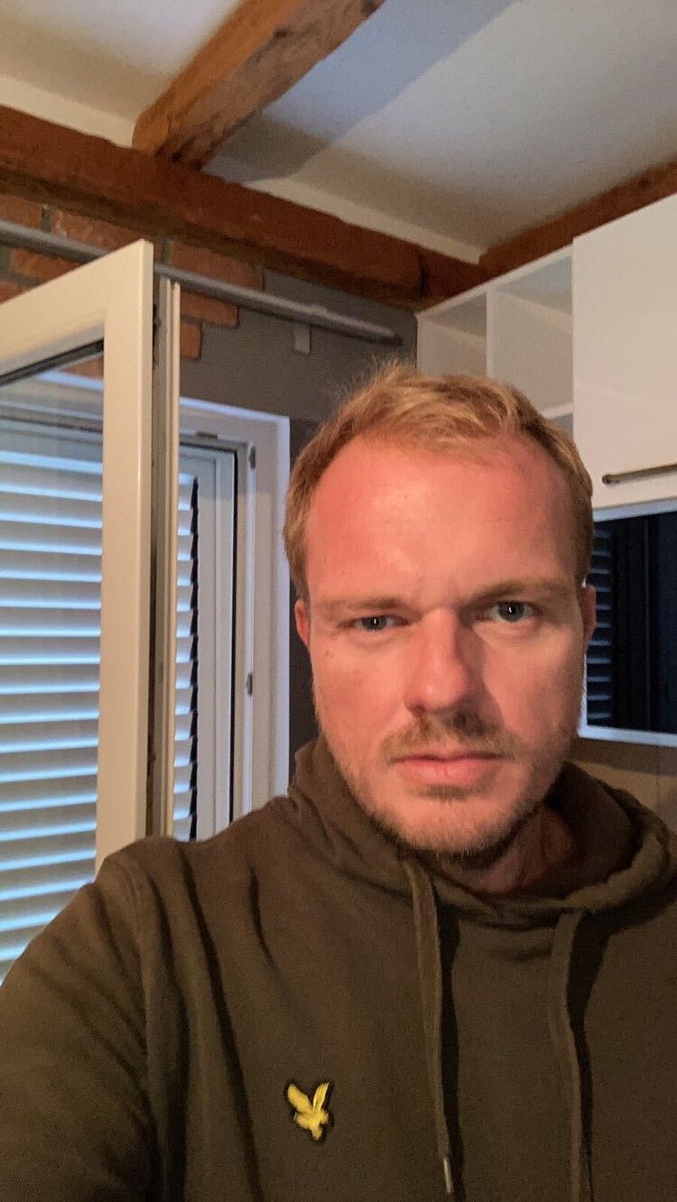 24462511  Stefan, 38 ,    Budva