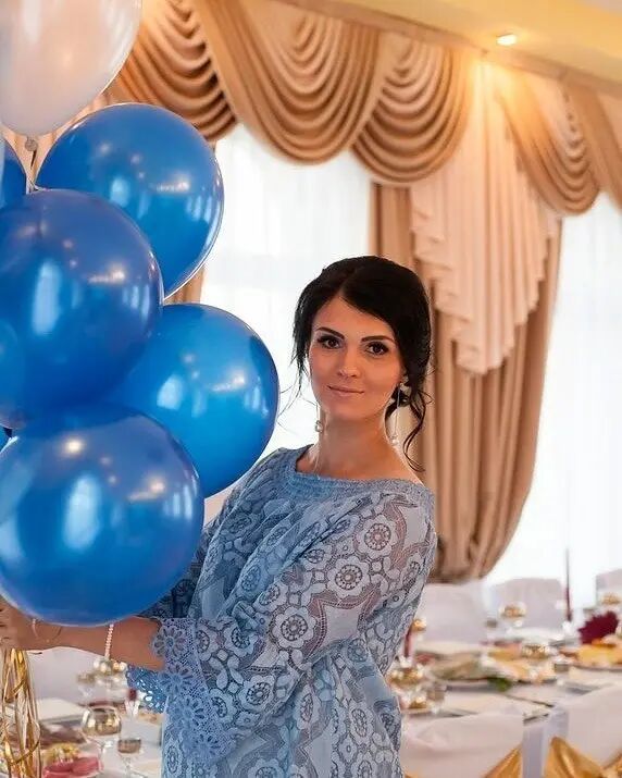  43297311  Alena, 35 ,    