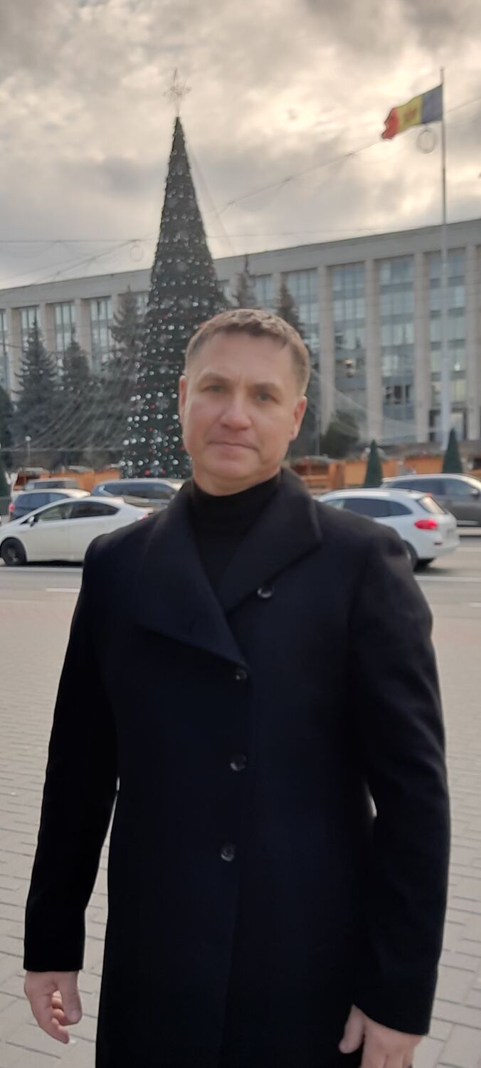  ,   Ruslan, 51 ,   ,   , c 