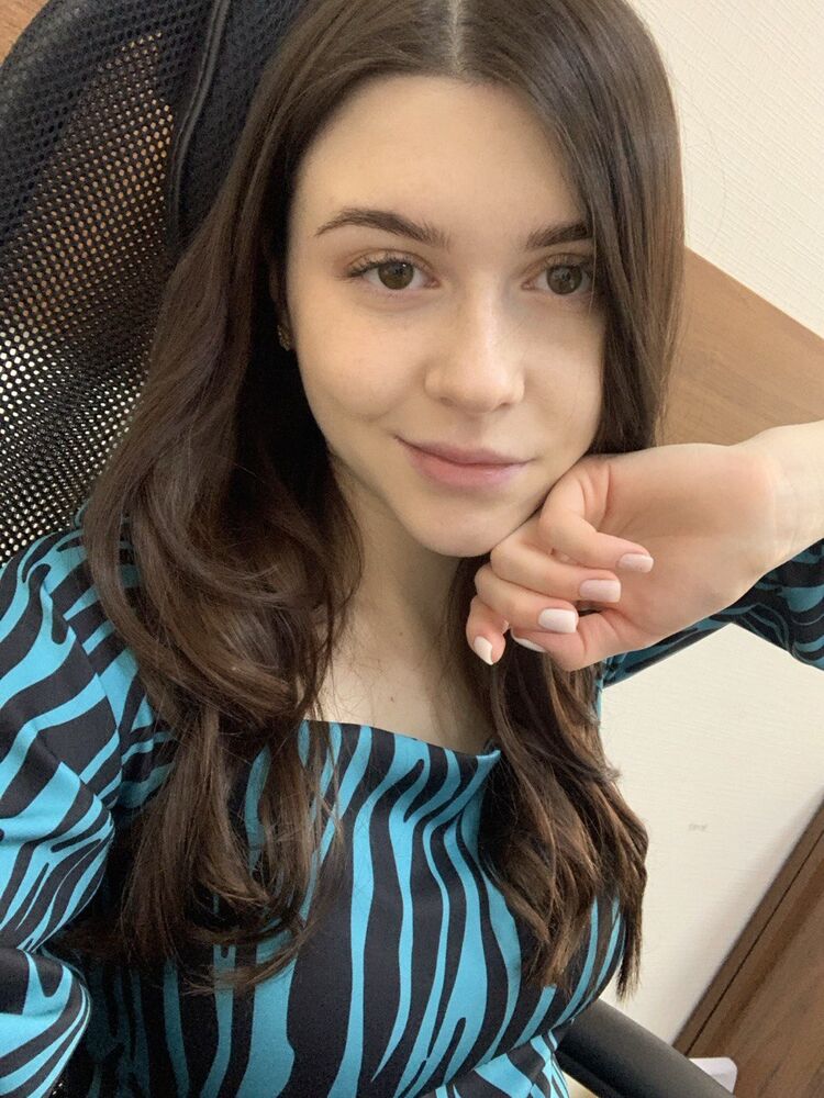  52103121  , 24 ,    