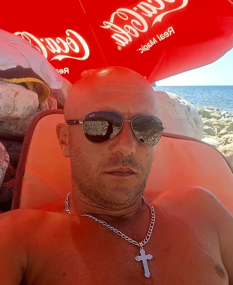  54762051  , 43 ,    Budva