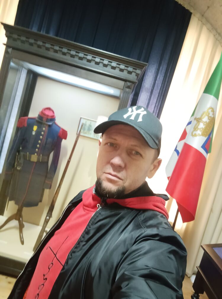  41707371  , 44 ,    