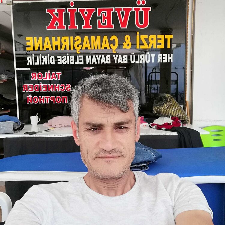  17012731  Kemal, 52 ,    