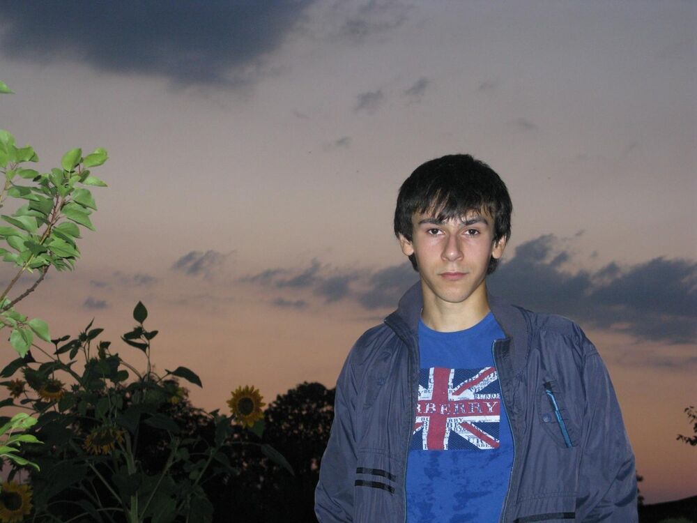  8413781  Rustam, 31 ,    