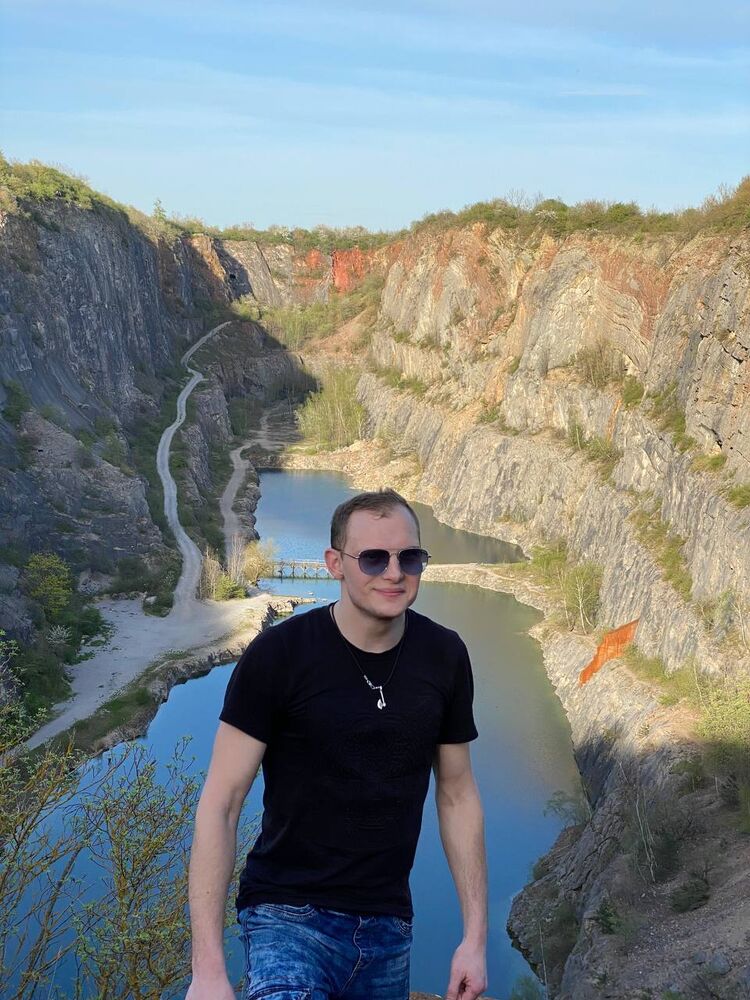  42792931  Dima, 28 ,    