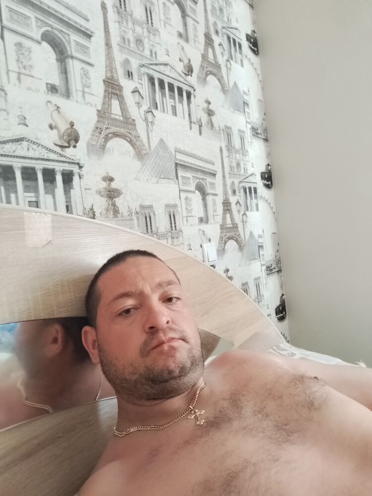  53398341  Nikolae, 34 ,    