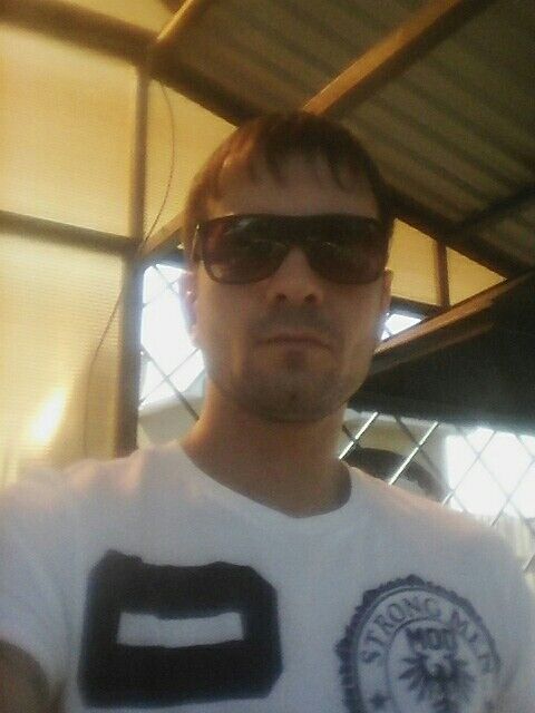  11201341  Rustam, 44 ,    