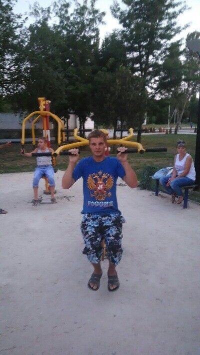  ,   Viktor, 32 ,   ,   , c 