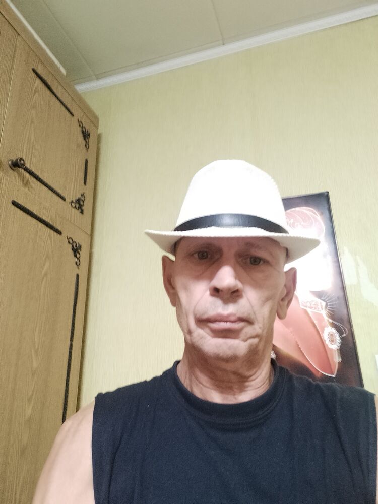  40099971  , 57 ,    