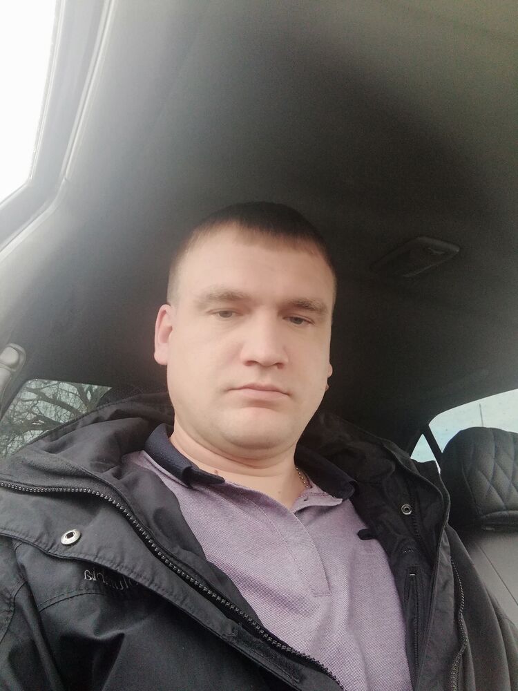  ,   Nikolai, 32 ,   ,   