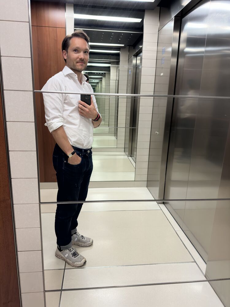  48243201  Vitaly, 38 ,    