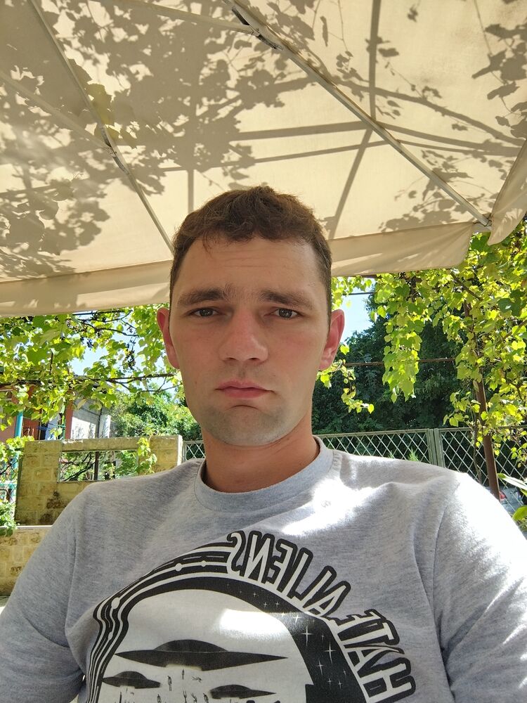  ,   Denis, 31 ,   ,   , c , 