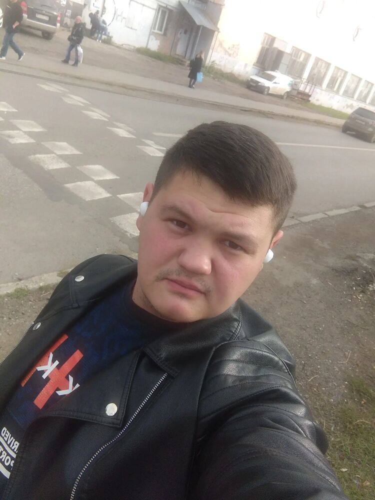  48149401  Aleksei, 30 ,    
