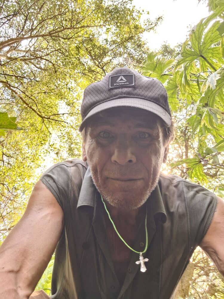  48207061  Sergej, 55 ,    
