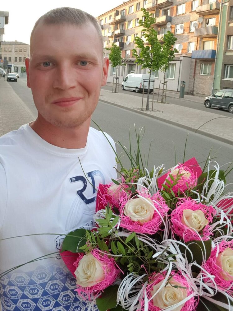  20003071  Sergejs, 33 ,    