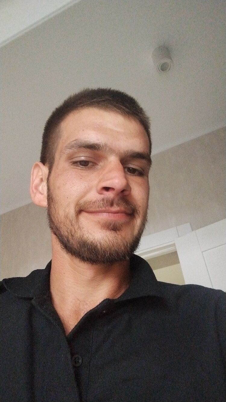 37782231  , 33 ,    