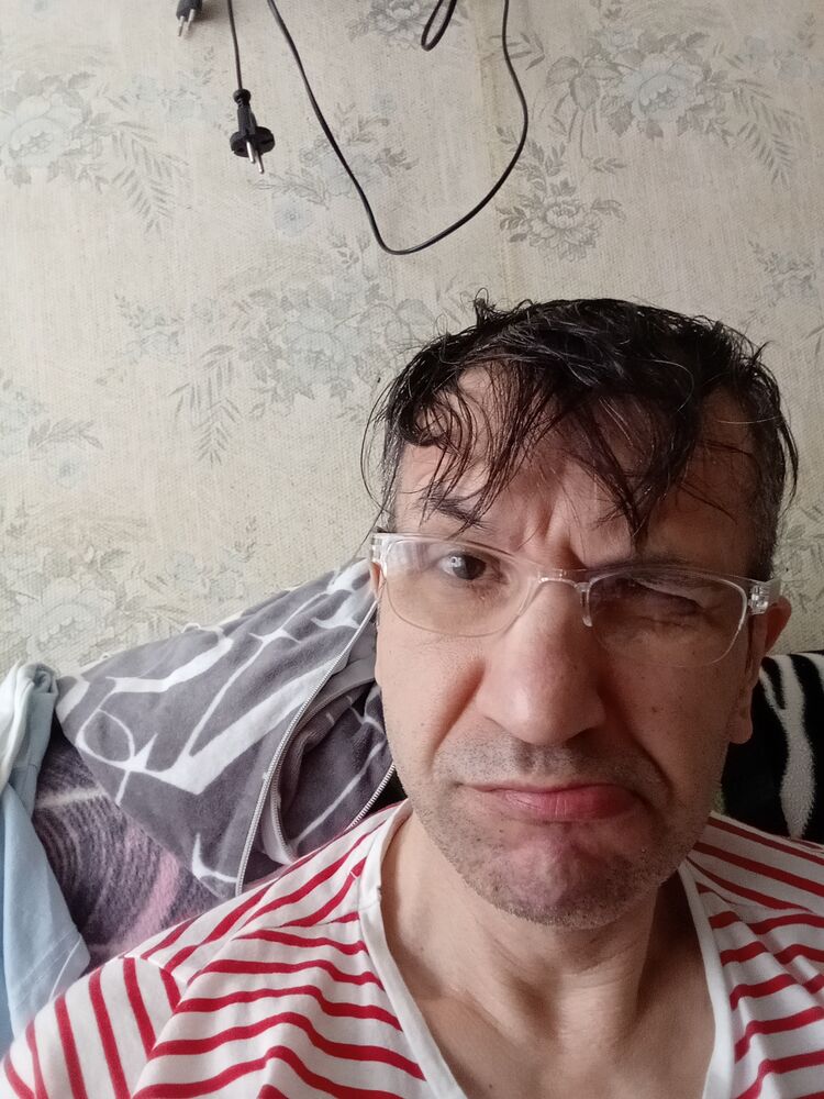  32678971  , 52 ,    